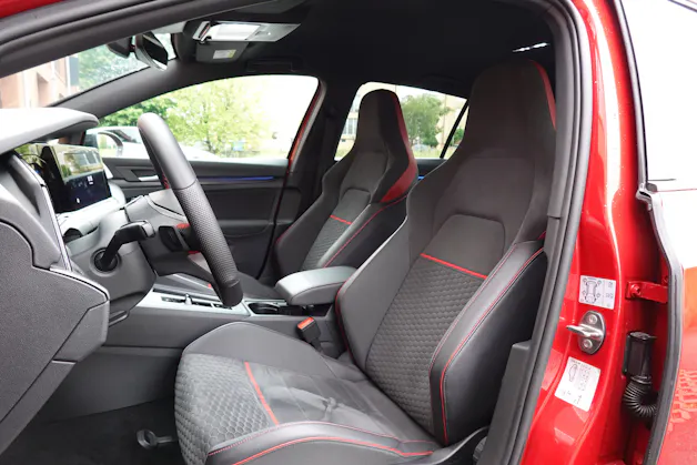 VW Golf 2.0 TSI GTI Clubsport DSG -"Jantes 19' Noir * Feux IQ Light * Sièges Chauffant * Head-up Display * Caméra + Capteurs"