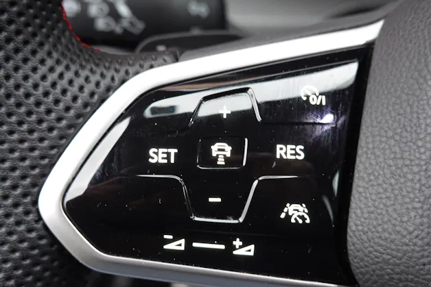 VW Golf 2.0 TSI GTI Clubsport DSG -"Jantes 19' Noir * Feux IQ Light * Sièges Chauffant * Head-up Display * Caméra + Capteurs"