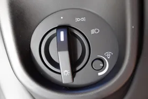 Aston Martin V8 Vantage 4.7 Sportshift - "Sièges Lightweight Carbone avec memoire * Phares xenon * Son Premium * Tempomat"