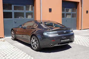 Aston Martin V8 Vantage 4.7 Sportshift - "Sièges Lightweight Carbone avec memoire * Phares xenon * Son Premium * Tempomat"