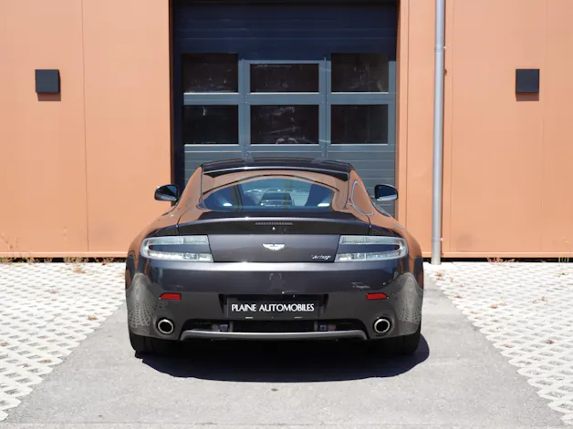 Aston Martin V8 Vantage 4.7 Sportshift - "Sièges Lightweight Carbone avec memoire * Phares xenon * Son Premium * Tempomat"