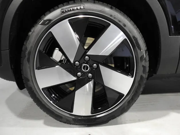 Volvo EX40 Twin Black Edition AWD