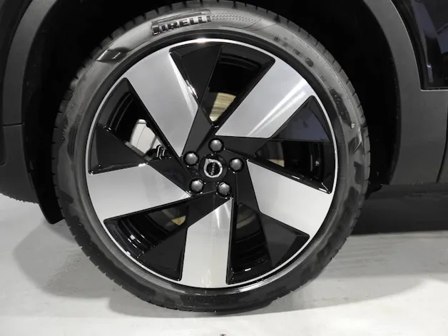 Volvo EX40 Twin Black Edition AWD