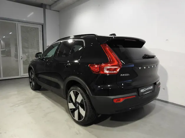 Volvo EX40 Twin Black Edition AWD