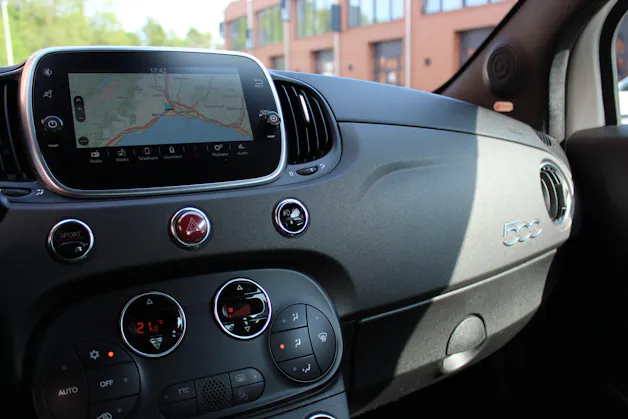 Fiat 595 1.4 16V Turbo Abarth Competizione - "Pack Carbone * Echappement Monza * GPS * Aide au Station. * Distribution faite"