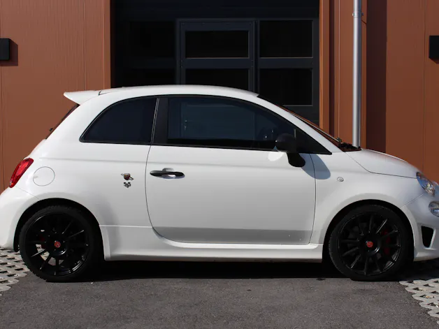 Fiat 595 1.4 16V Turbo Abarth Competizione - "Pack Carbone * Echappement Monza * GPS * Aide au Station. * Distribution faite"