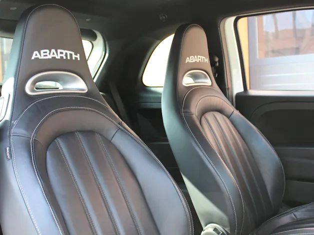Fiat 595 1.4 16V Turbo Abarth Competizione - "Pack Carbone * Echappement Monza * GPS * Aide au Station. * Distribution faite"