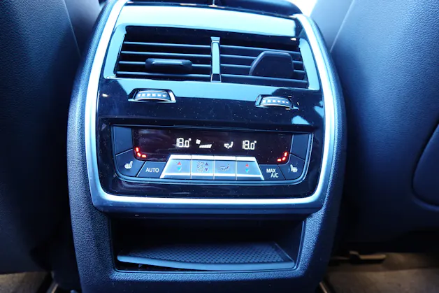 BMW X5 xDrive 48V 40d M Sport * CH Auto * Harman Kardon * Camera 360 * Roues 22 * Toutes aides Conduites *