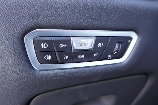 BMW X5 xDrive 48V 40d M Sport * CH Auto * Harman Kardon * Camera 360 * Roues 22 * Toutes aides Conduites *