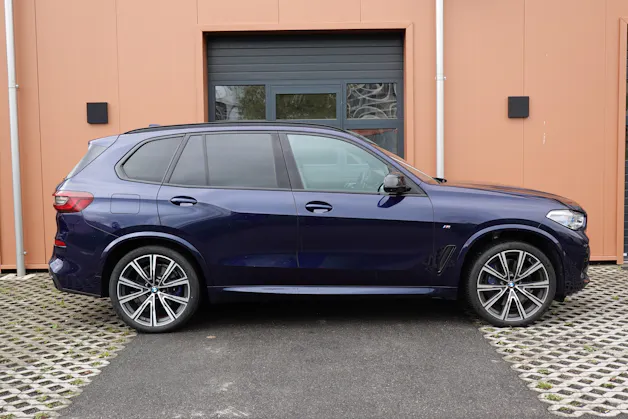 BMW X5 xDrive 48V 40d M Sport * CH Auto * Harman Kardon * Camera 360 * Roues 22 * Toutes aides Conduites *