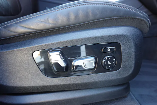 BMW X5 xDrive 48V 40d M Sport * CH Auto * Harman Kardon * Camera 360 * Roues 22 * Toutes aides Conduites *
