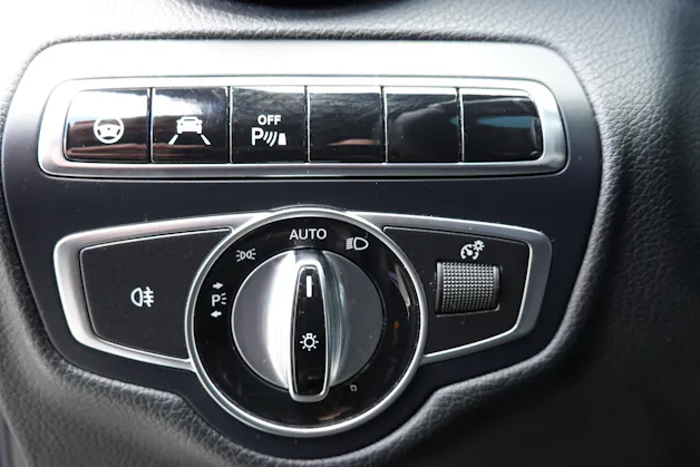 Mercedes-Benz GLC 43 AMG - " CH Auto * Toit Ouvrant * Sièges Electriques+Chauffant * GPS * Lumière Ambiance * Sièges chauffant arrière "