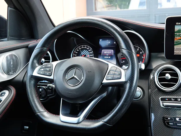 Mercedes-Benz GLC 43 AMG - " CH Auto * Toit Ouvrant * Sièges Electriques+Chauffant * GPS * Lumière Ambiance * Sièges chauffant arrière "