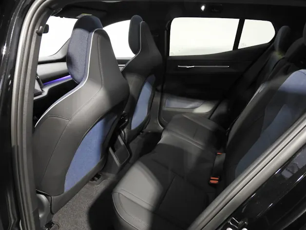 Volvo EX 30 CC E60 Twin Performance AWD
