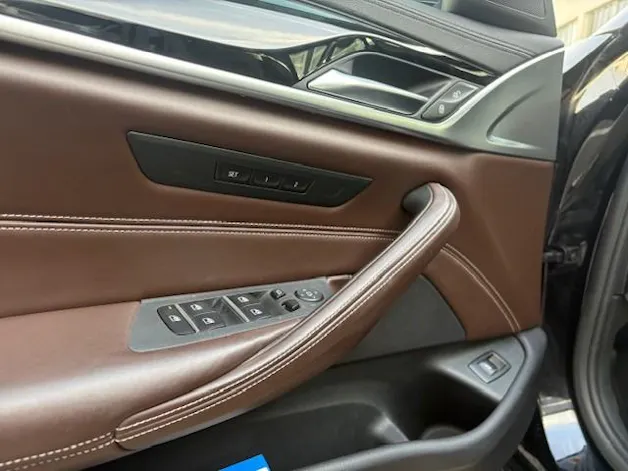 BMW 520d xDrive paddles Touring