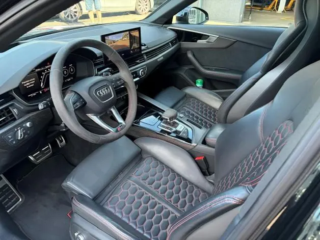 Audi RS4 Avant 2.9 V6 TFSI quattro T-Tronic