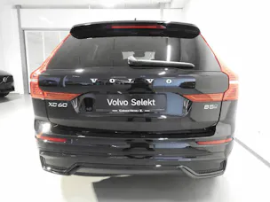 VOLVO XC60 2.0 B5 MH Plus Dark AWD