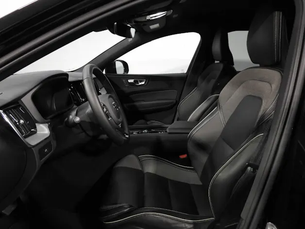 Volvo XC60 2.0 B5 MH Plus Dark AWD