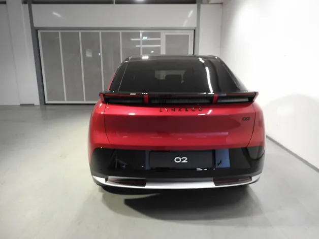 Lynk & Co 02