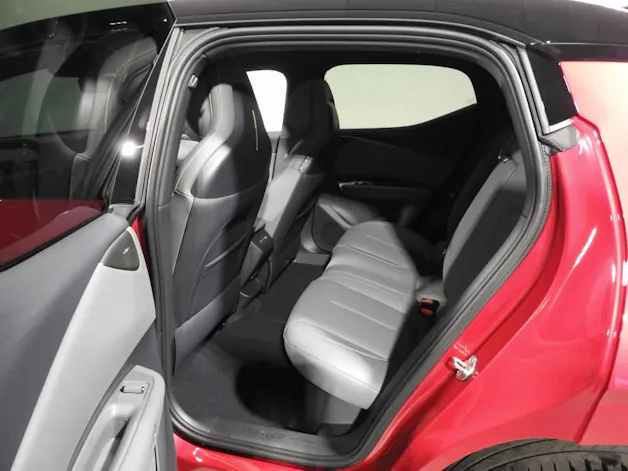 Lynk & Co 02