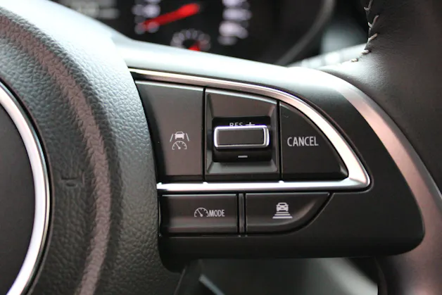 Suzuki Swift 1.2 Tradizio Hybrid CVT - "Taxe Autom - CHF 36.- * Garantie 5 ans * Apple Car Play * Caméra * Keyless"