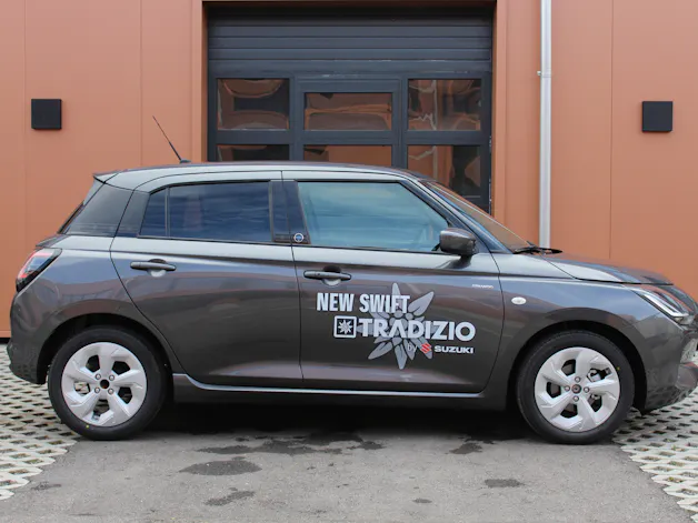 Suzuki Swift 1.2 Tradizio Hybrid CVT - "Taxe Autom - CHF 36.- * Garantie 5 ans * Apple Car Play * Caméra * Keyless"