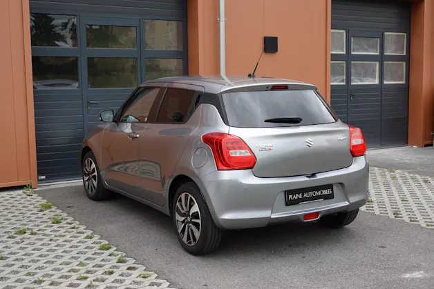 Suzuki Swift 1.0 12V Compact Top Automatic - "CH Auto * Keyless * GPS * Caméra * Apple Car Play * Temp. Adapt"