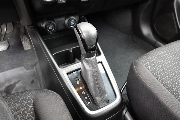 Suzuki Swift 1.0 12V Compact Top Automatic - "CH Auto * Keyless * GPS * Caméra * Apple Car Play * Temp. Adapt"