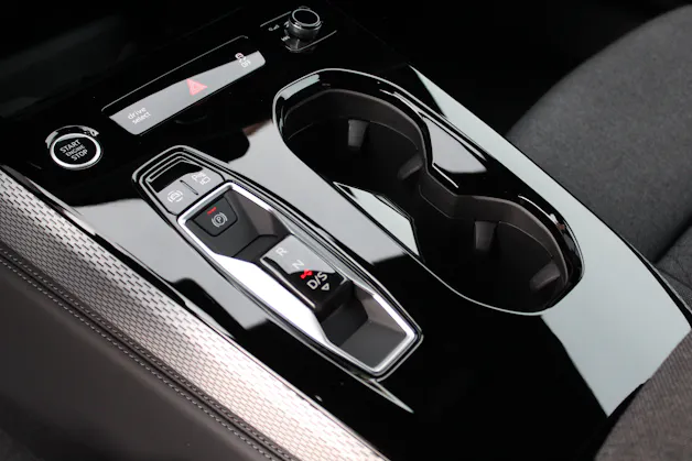 Audi A5 Sportback 40 TDI S-Line S-tronic - "Display Passager * Pack S-Line Complet * Volant coupé * Tempomat Adapt * Lumière Amb"