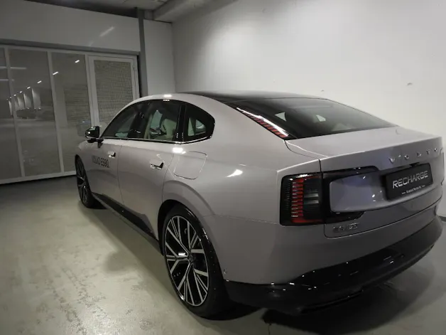 Volvo ES90 Ultra