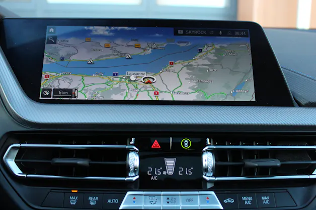 BMW 118i Pure M Sport Steptronic - "Jantes 19' * Toit Ouvrant * Harman & Kardon * Head-Up Display"