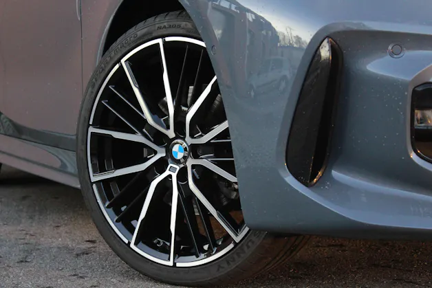 BMW 118i Pure M Sport Steptronic - "Jantes 19' * Toit Ouvrant * Harman & Kardon * Head-Up Display"