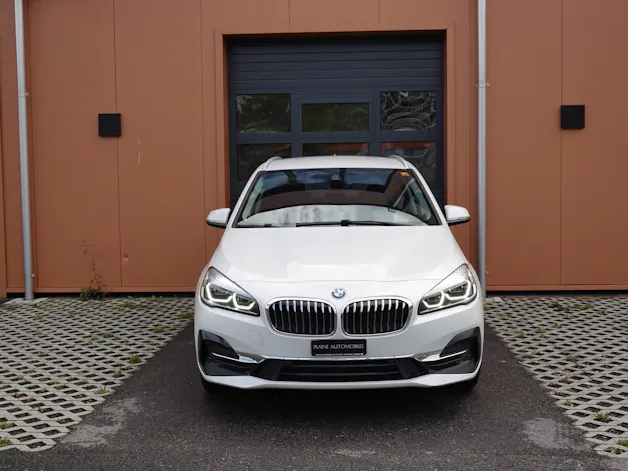 BMW 225xe iPerformance Active Tourer " * Véhicule CH * Caméra + Capteurs * Hayon électrique * Tempomat * Phares automatiques "