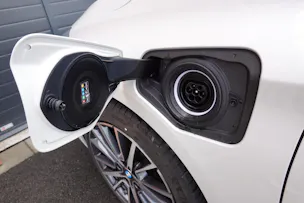 BMW 225xe iPerformance Active Tourer " * Véhicule CH * Caméra + Capteurs * Hayon électrique * Tempomat * Phares automatiques "