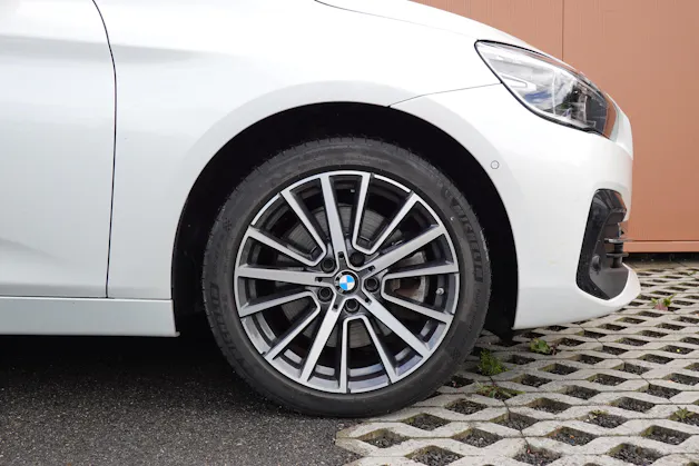 BMW 225xe iPerformance Active Tourer " * Véhicule CH * Caméra + Capteurs * Hayon électrique * Tempomat * Phares automatiques "