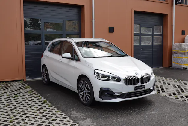 BMW 225xe iPerformance Active Tourer " * Véhicule CH * Caméra + Capteurs * Hayon électrique * Tempomat * Phares automatiques "