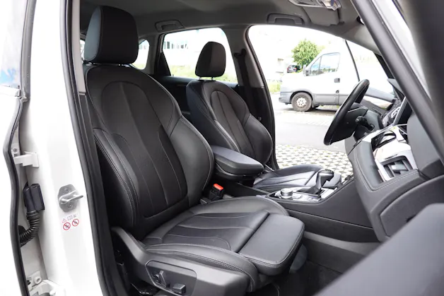 BMW 225xe iPerformance Active Tourer " * Véhicule CH * Caméra + Capteurs * Hayon électrique * Tempomat * Phares automatiques "