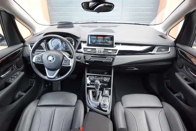 BMW 225xe iPerformance Active Tourer " * Véhicule CH * Caméra + Capteurs * Hayon électrique * Tempomat * Phares automatiques "