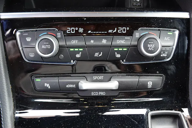 BMW 225xe iPerformance Active Tourer " * Véhicule CH * Caméra + Capteurs * Hayon électrique * Tempomat * Phares automatiques "