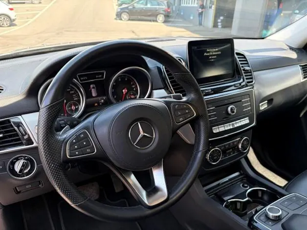 Mercedes-Benz GLS 500 V8