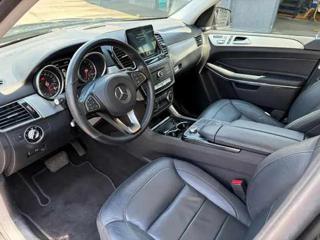 Mercedes-Benz GLS 500 V8