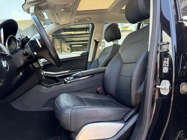 Mercedes-Benz GLS 500 V8