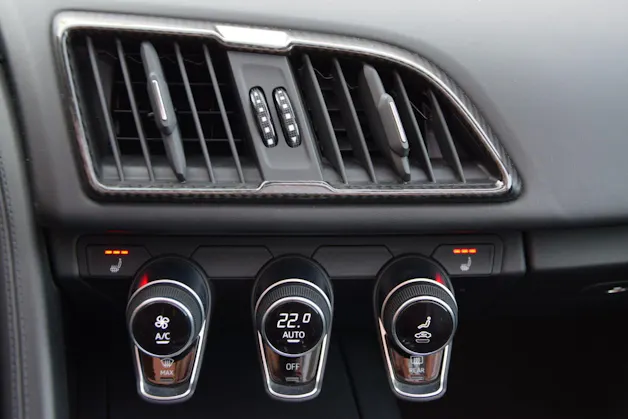 Audi R8 Spyder 5.2 S-Tronic Quattro - "Sans FAP / Bang & Olufsen / Echappement Sport / Caméra de Recul"