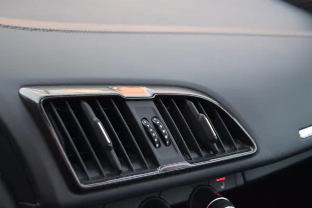 Audi R8 Spyder 5.2 S-Tronic Quattro - "Sans FAP / Bang & Olufsen / Echappement Sport / Caméra de Recul"