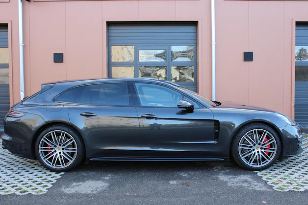 Porsche Panamera GTS Sport Turismo PDK - "CH Fahrzeug * Toit Pano * Sport Chrono * Echap. Sport * Toutes Roues Directr. * Caméra 360'"