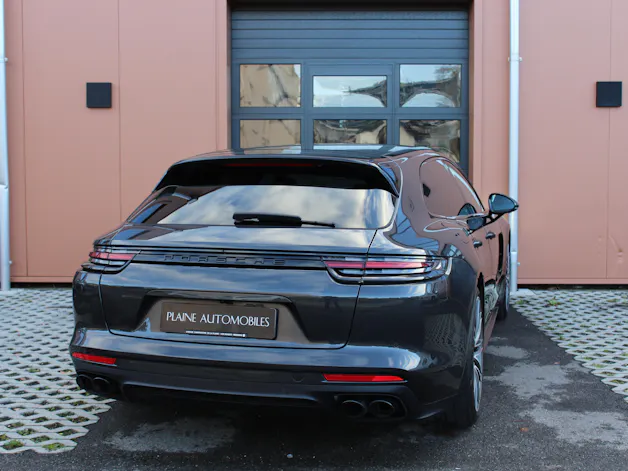 Porsche Panamera GTS Sport Turismo PDK - "CH Fahrzeug * Toit Pano * Sport Chrono * Echap. Sport * Toutes Roues Directr. * Caméra 360'"