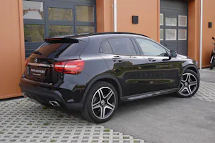 MERCEDES-BENZ GLA 250 AMG Line 4Matic CH Fahrzeug - "Tempomat * Caméra * Hayon Electrique * GPS * Aide à la conduite"