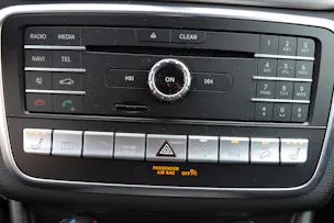 MERCEDES-BENZ GLA 250 AMG Line 4Matic CH Fahrzeug - "Tempomat * Caméra * Hayon Electrique * GPS * Aide à la conduite"