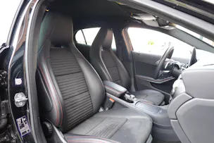 MERCEDES-BENZ GLA 250 AMG Line 4Matic CH Fahrzeug - "Tempomat * Caméra * Hayon Electrique * GPS * Aide à la conduite"