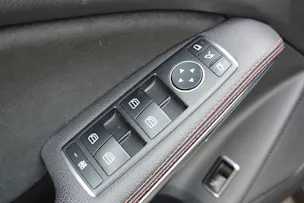 MERCEDES-BENZ GLA 250 AMG Line 4Matic CH Fahrzeug - "Tempomat * Caméra * Hayon Electrique * GPS * Aide à la conduite"